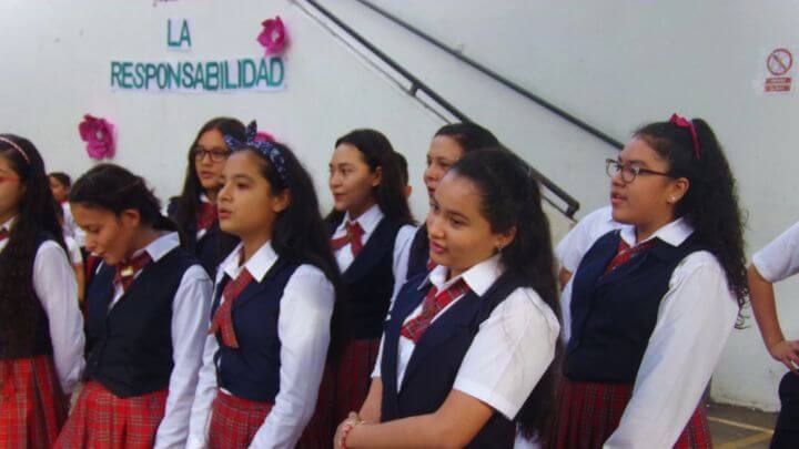 Estudiantes de segundo ciclo